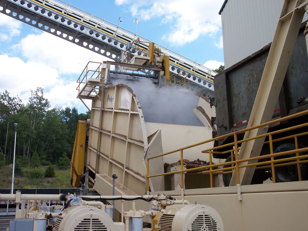 Dust suppression on biomass and recycling operation