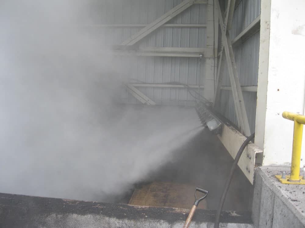 Dust suppression on crushing and screening process at power generation operation