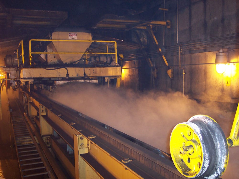 Dust suppression on tripper and galley system at power generation operation